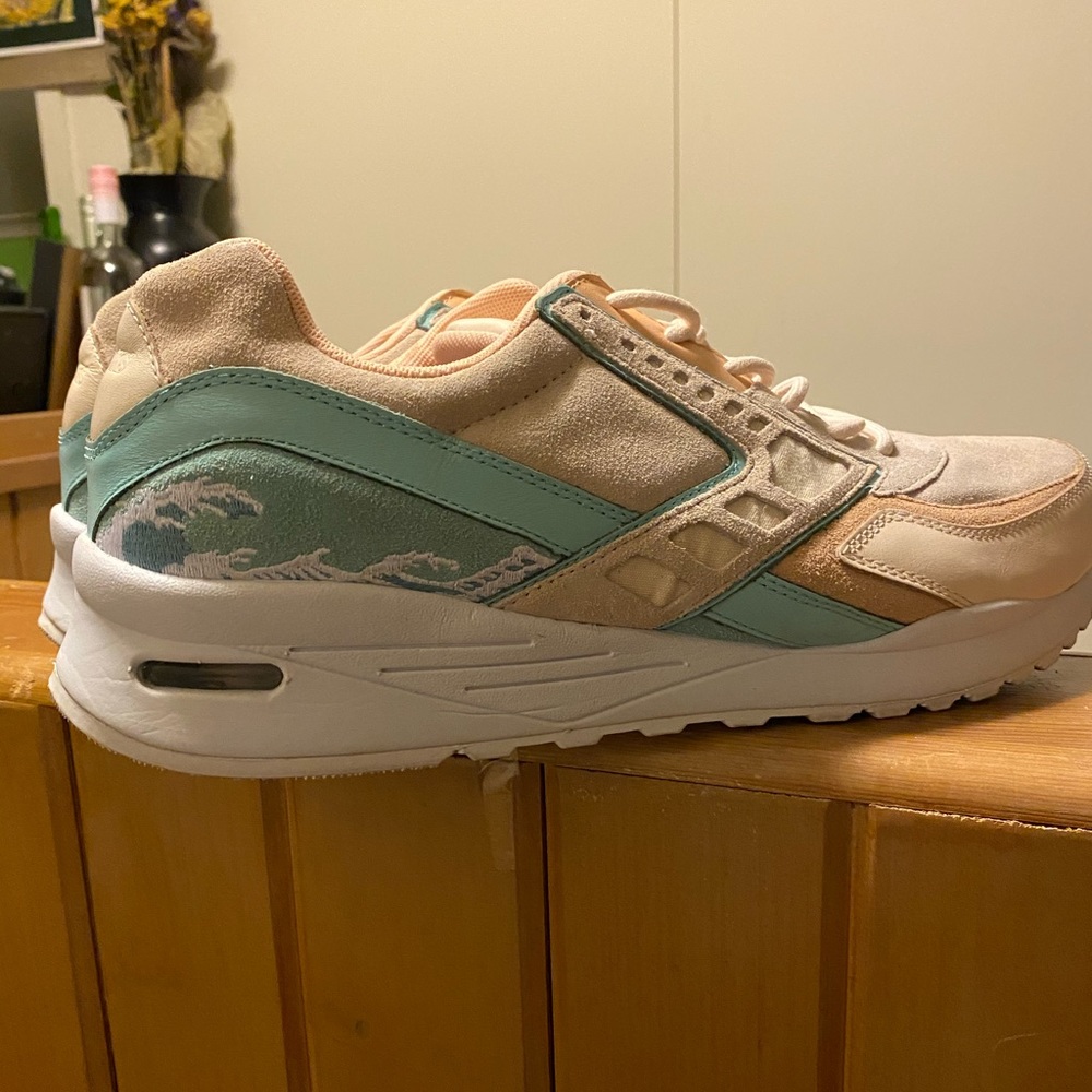 BROOKS PINK+DOLPHIN